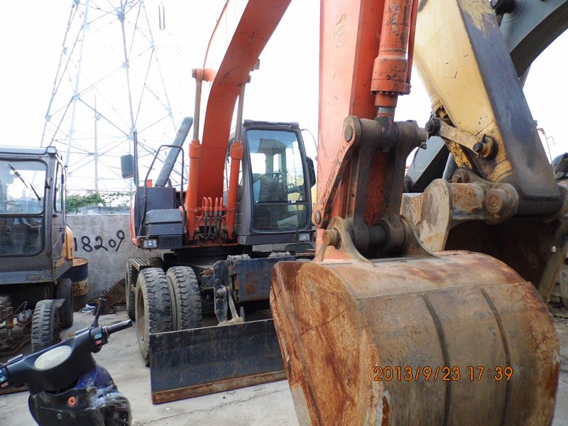 Used HITACHI ZX160W Wheel excavator