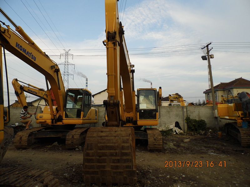 Used KOMATSU PC200-7 Excavator for sale