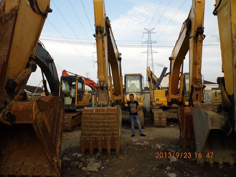 Used KOMATSU PC200-8 Excavator for sale