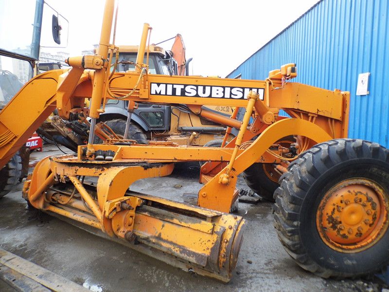 Sell Used MITSUBISHI MG330 Motor grader 