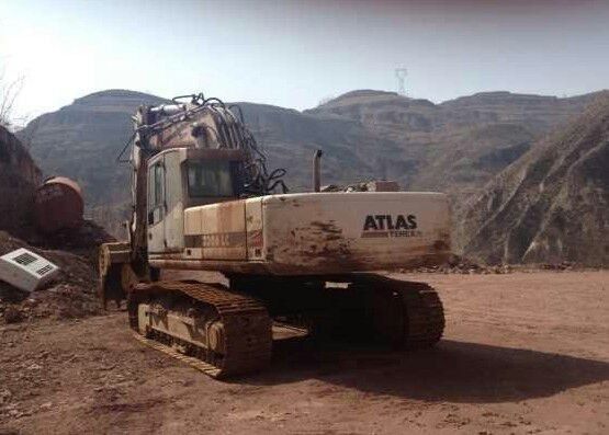 Used ATLAS 3306LC Excavator for sale Made in Germany