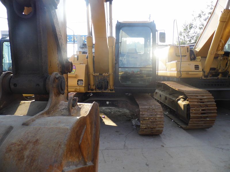 Used CAT 311C Excavator for sale Made in japan
