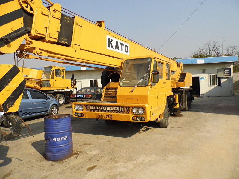 Used KATO NK-250E Truck crane for sale original japan 25t truck crane