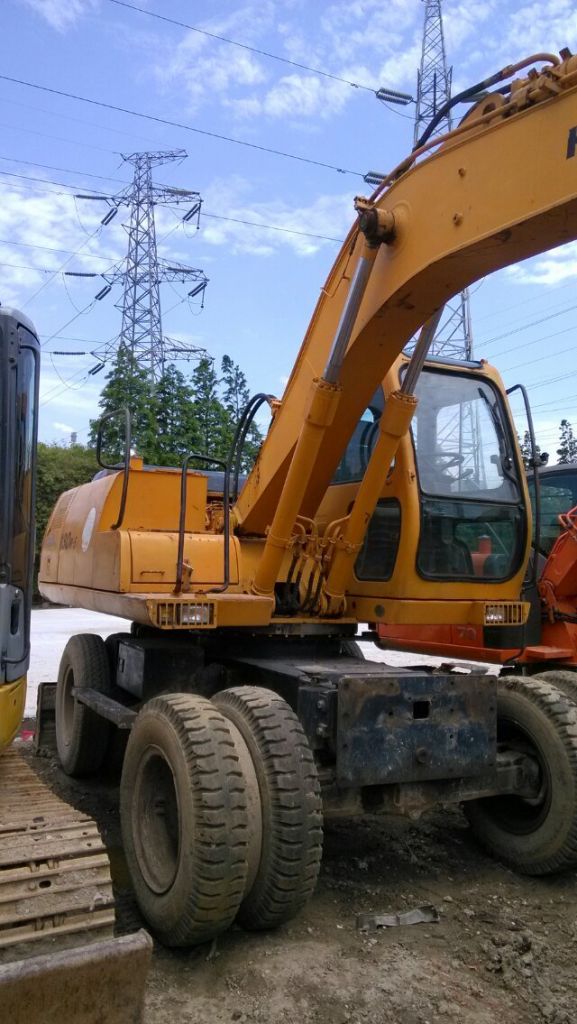 Used Hyundai R130W-5 Wheel Excavator sale