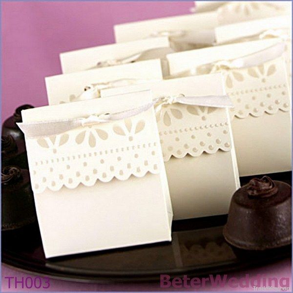 Sweet Scalloped Wedding Favor Box Chocolate box