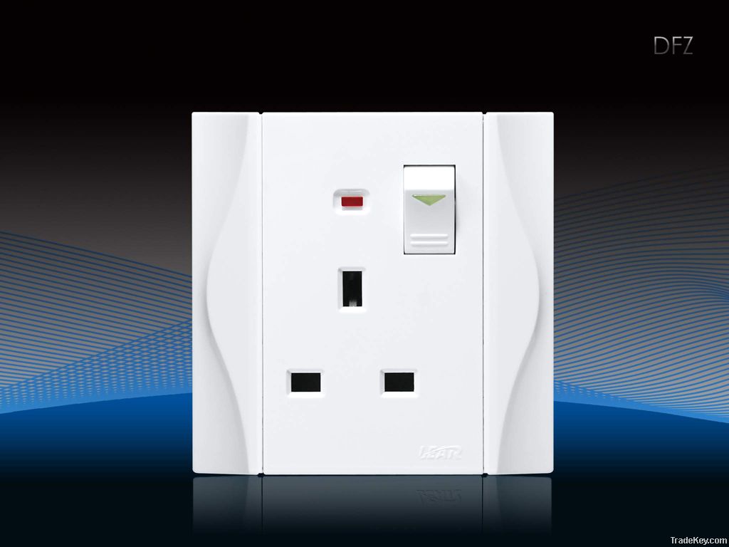 BS one gang switch and socket(F86, DFZ-13)