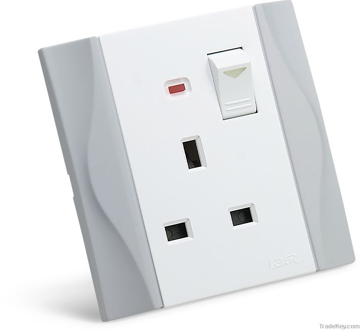 BS one gang switch and socket(F86, DFZ-13)