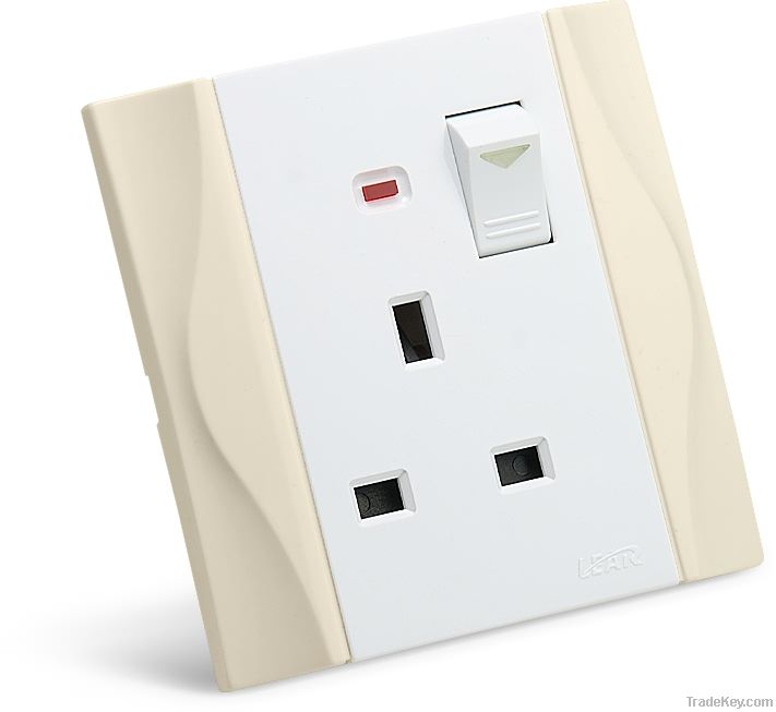 BS one gang switch and socket(F86, DFZ-13)