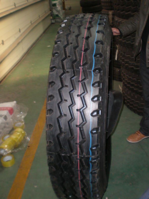 radial truck tire 1000R20