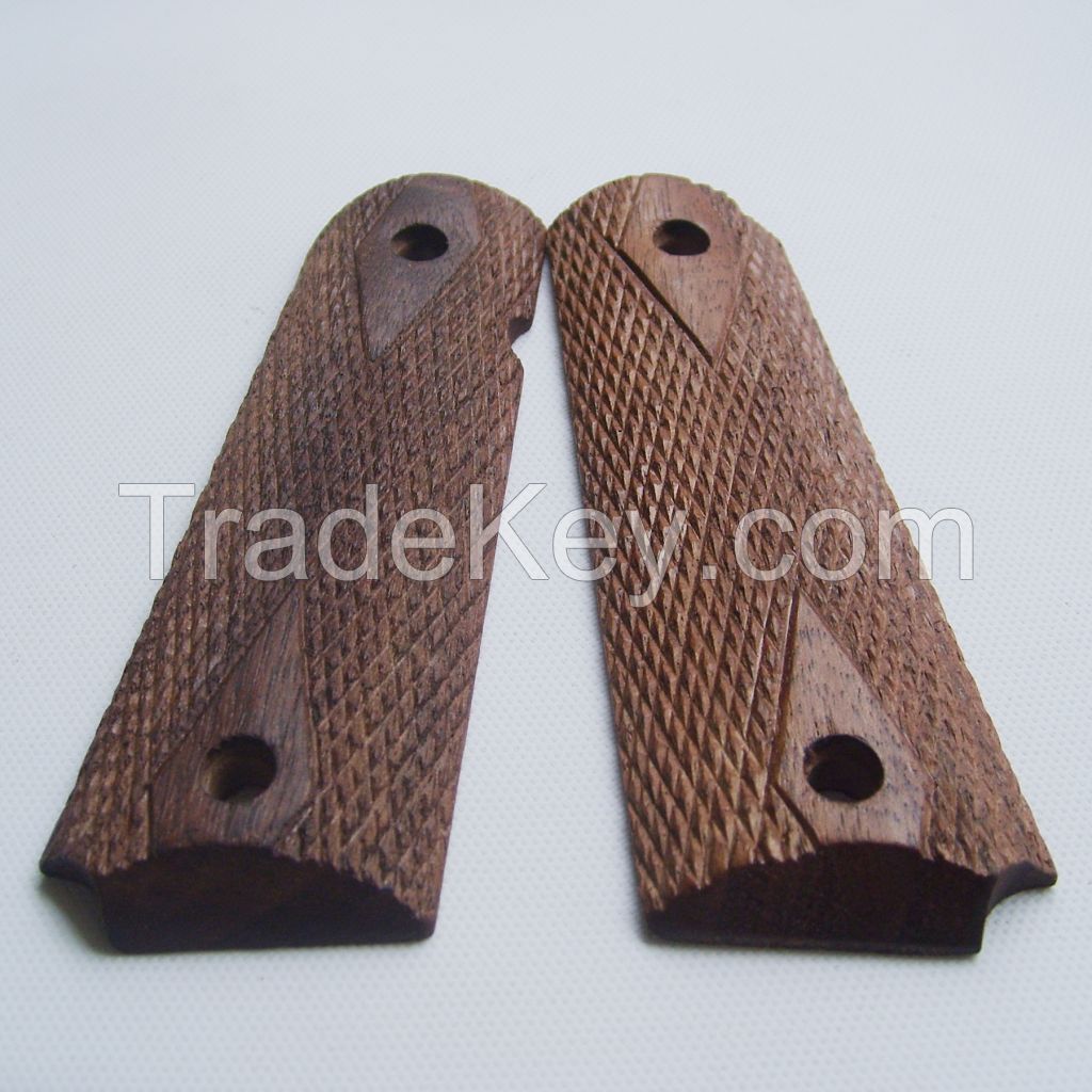 colt 1911 walnut wood grips 012-1