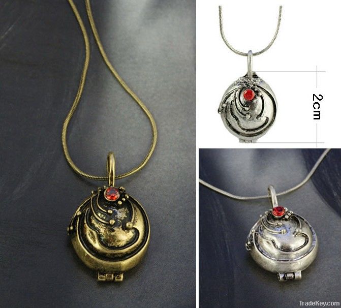 2012 High Quality Vampire Diaries Elena Vervain Necklace