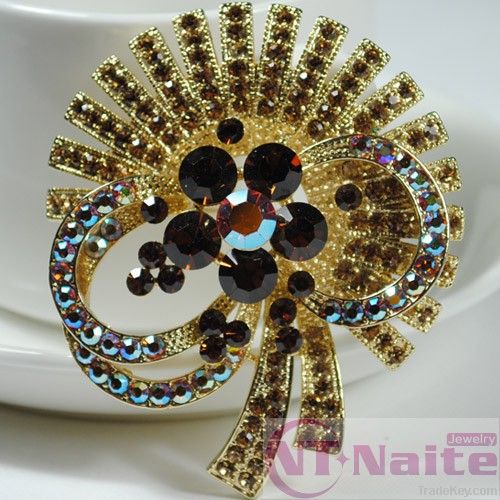 fashion brooch