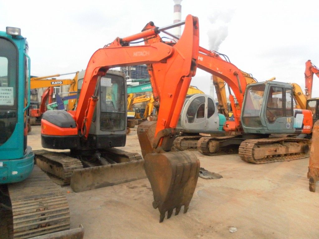 USED CRAWLER EXCAVATOR HITACHI ZX55