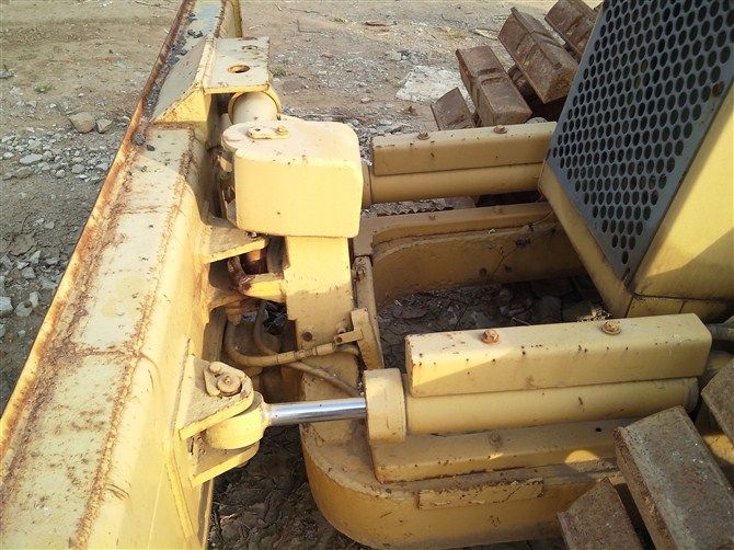 Used CATERPILLAR D3C bulldozer for sell GOOD CONDITION