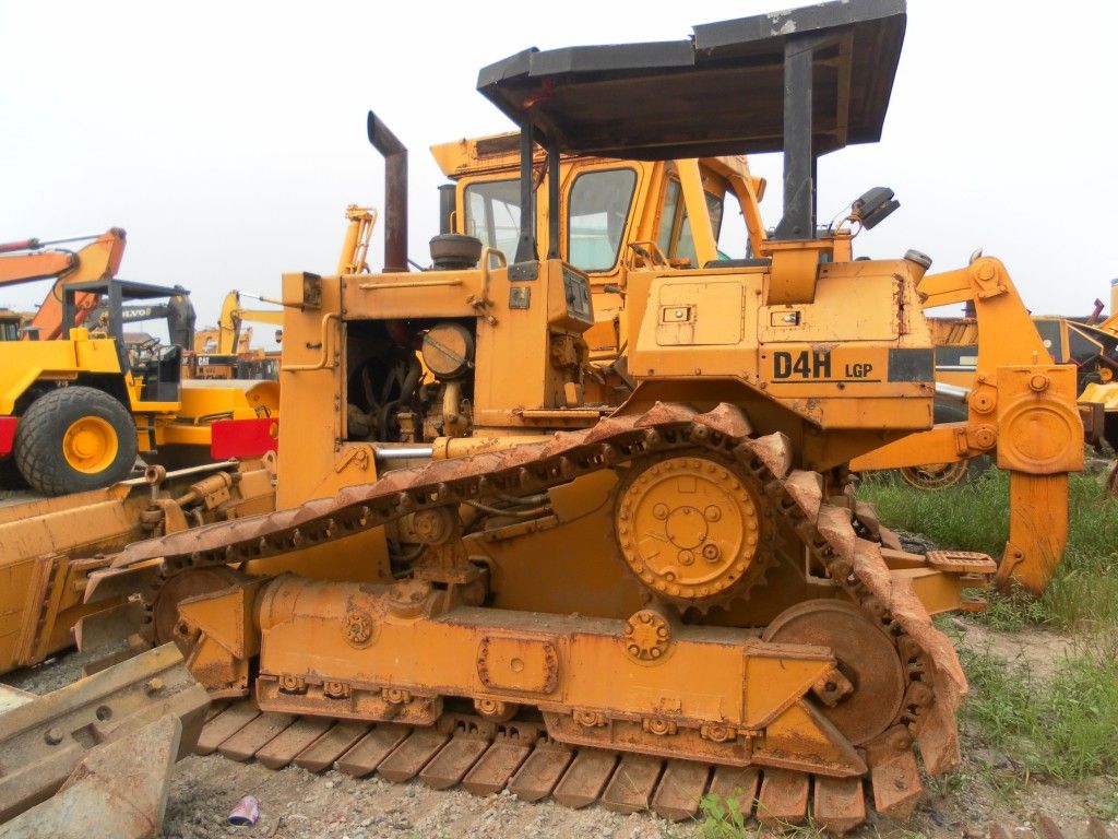 Used CATERPILLAR D4H Crawler Bulldozer 