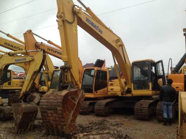 Used Komatsu PC220-7 Excavator Made in Japan