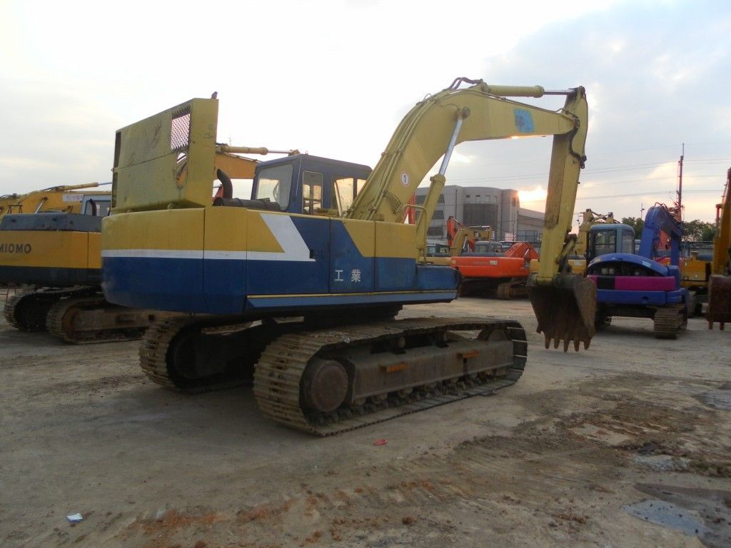 Used KOBELCO SK200-3 Hydraulic Excavator