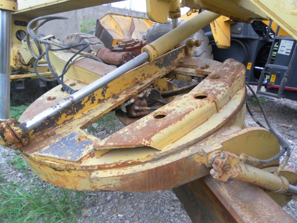 Used DRESSER 850 MOTOR GRADER