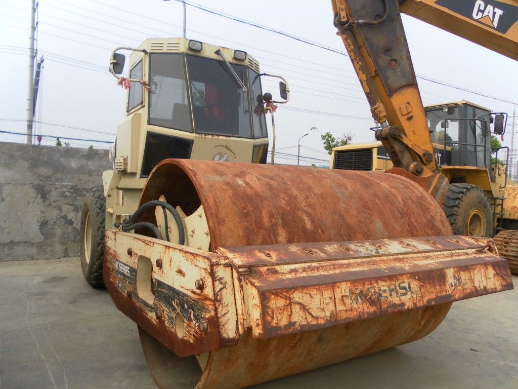 Used INGERSOLL RAND SD150D ROAD ROLLER