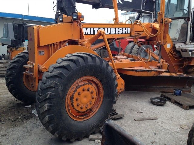 Used MISTUBISHI MG330 MOTOR GRADER