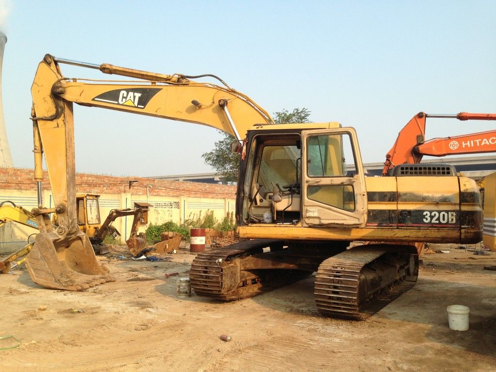 Used Excavator Caterpillar (320B,320C,330BL,330C,330DL)