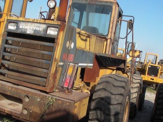 Used Komatsu WA400-1 wheel loader for sell