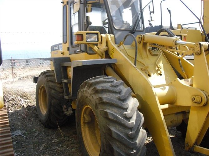 Used Komatsu WA100 Front Loader