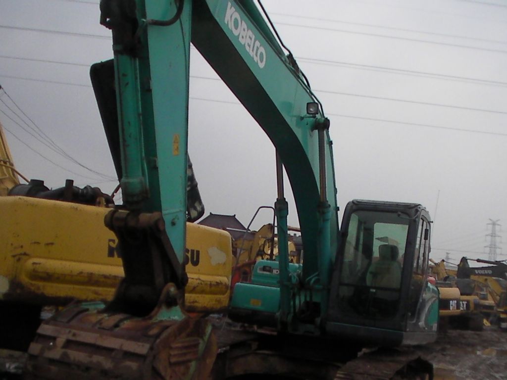 Used Kobelco SK200 Excavator