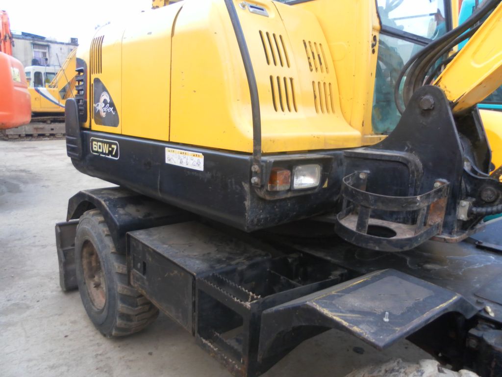 Used Hyundai 60W-7 Wheel Excavator