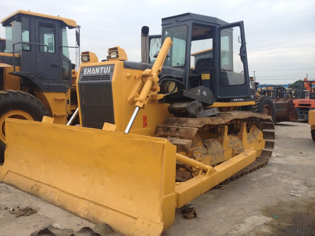 Used Shantui SD16 Cralwer Bulldozer