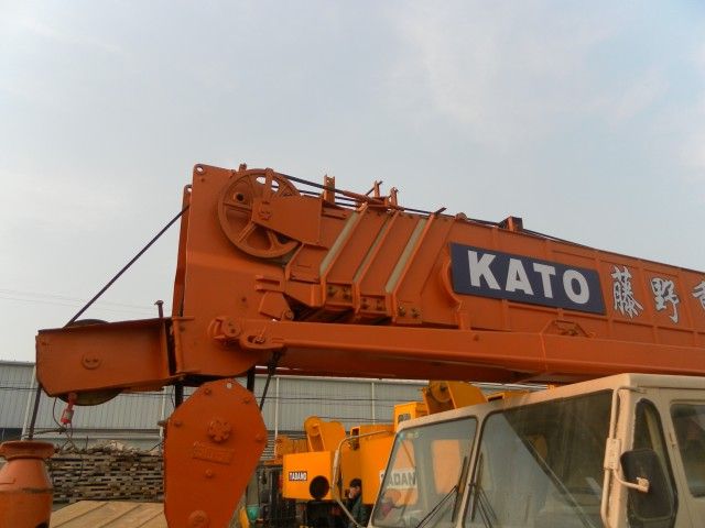Used KATO NK500E Truck Crane