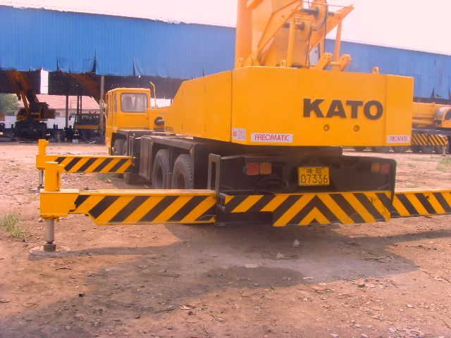 Used KATO NK350E Truck Crane