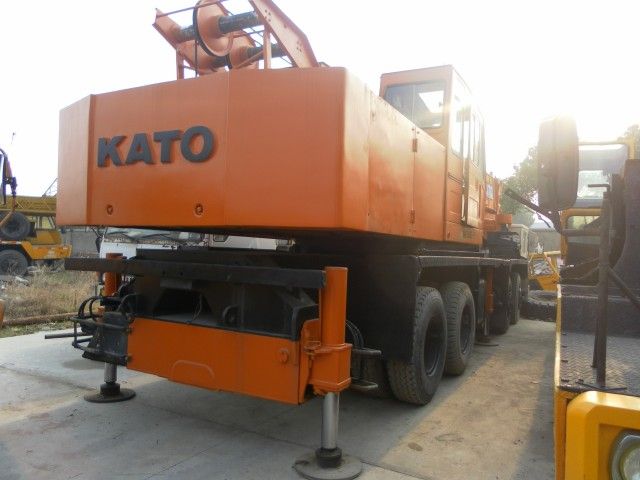 Used KATO NK500E Truck Crane