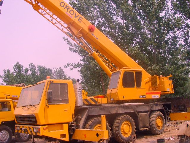 Used GROVE 50t Rough Terrain Crane