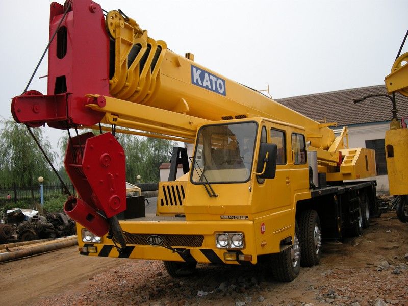 Used KATO NK550E Truck Crane