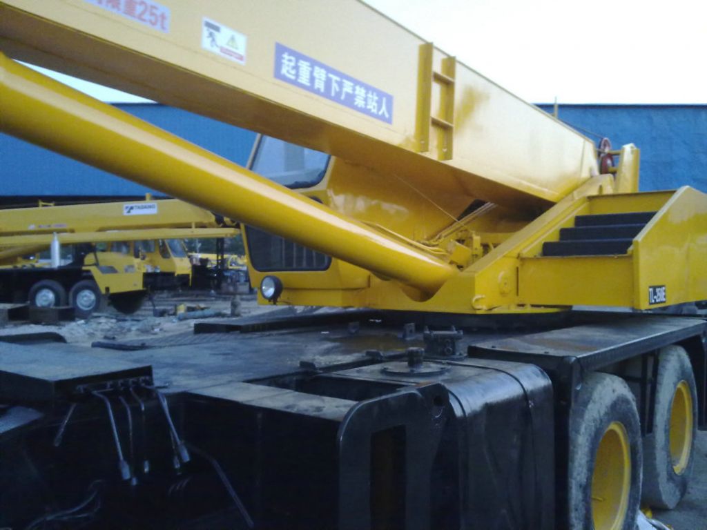 Used Tadano TL250E Truck Crane