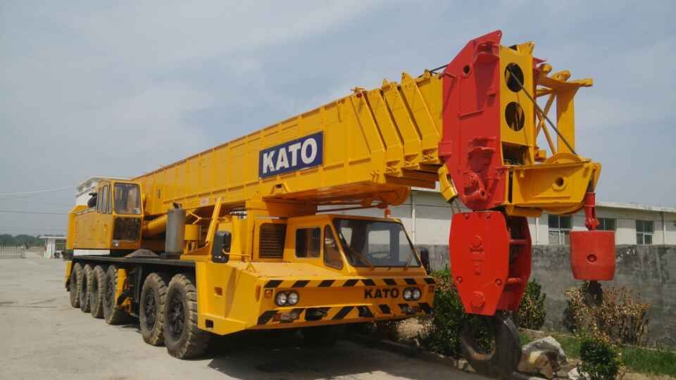 Used KATO NK1200E Truck Crane