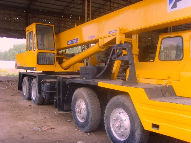 Used Tadano TL300E Truck Crane