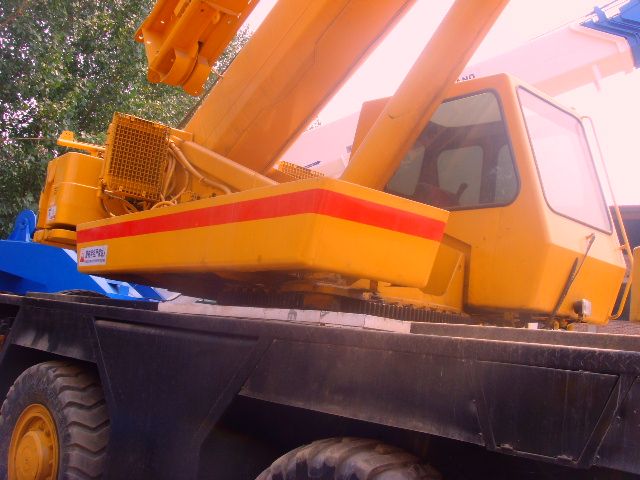 Used GROVE 50t Rough Terrain Crane