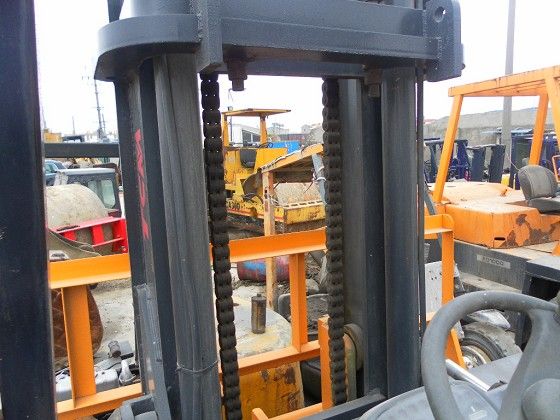 Used TCM FD100 Forklift