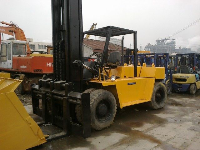 Used Komatsu FD100 Forklift