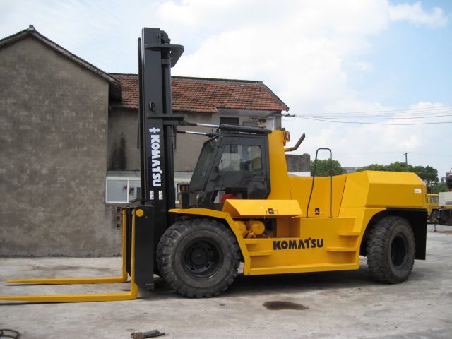 Used Komatsu FD300 Forklift