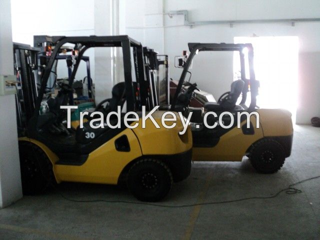 Used Komatsu Forklift FD30-17