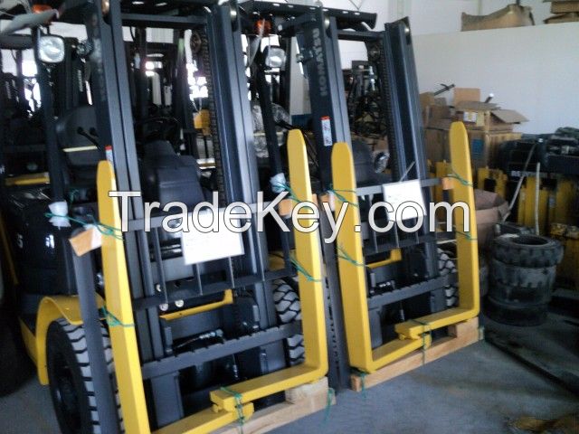 Used Komatsu Forklift FD30-17