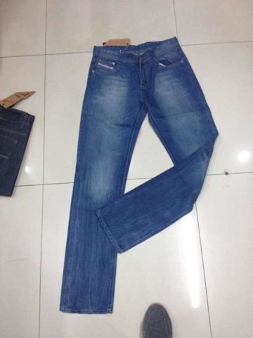 Fashion Men Jeans (Renewed) stock mixed wholesale