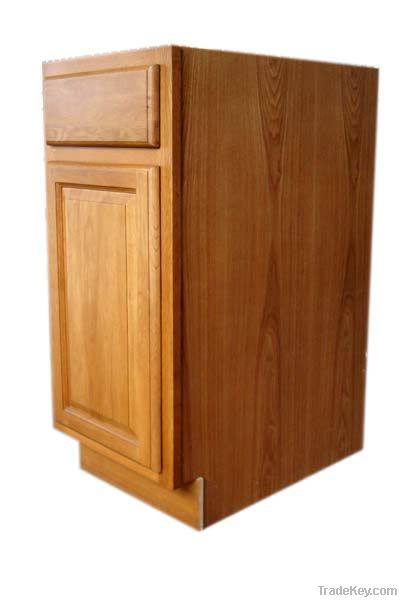 Kitchen Base Cabinet (B18)