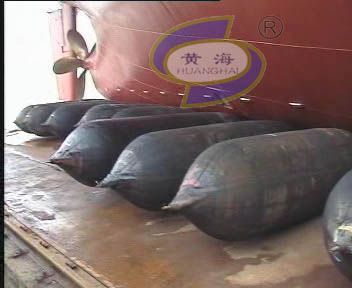 Patented dock rubber airbags for V-Shape ship launching