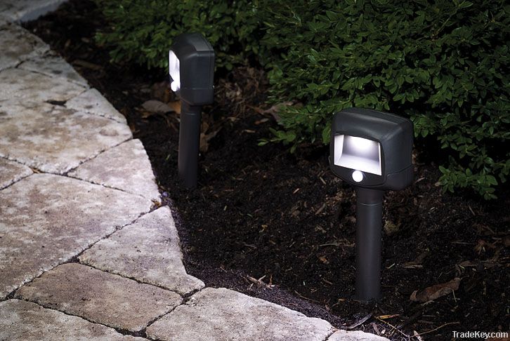 Wireless Motion-Sensor Remote Control Path Lights