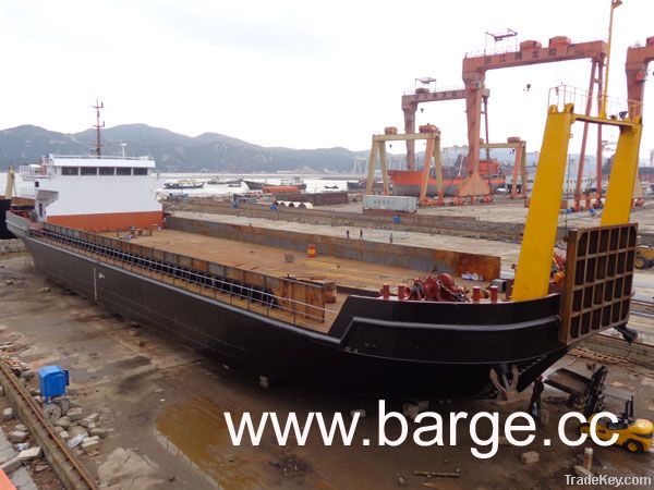 62.8M 2000 DWT LCT barge carrier self-propeller Barge for Sale