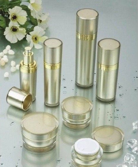 Cosmetic Plastic Packing Jars and Bottles